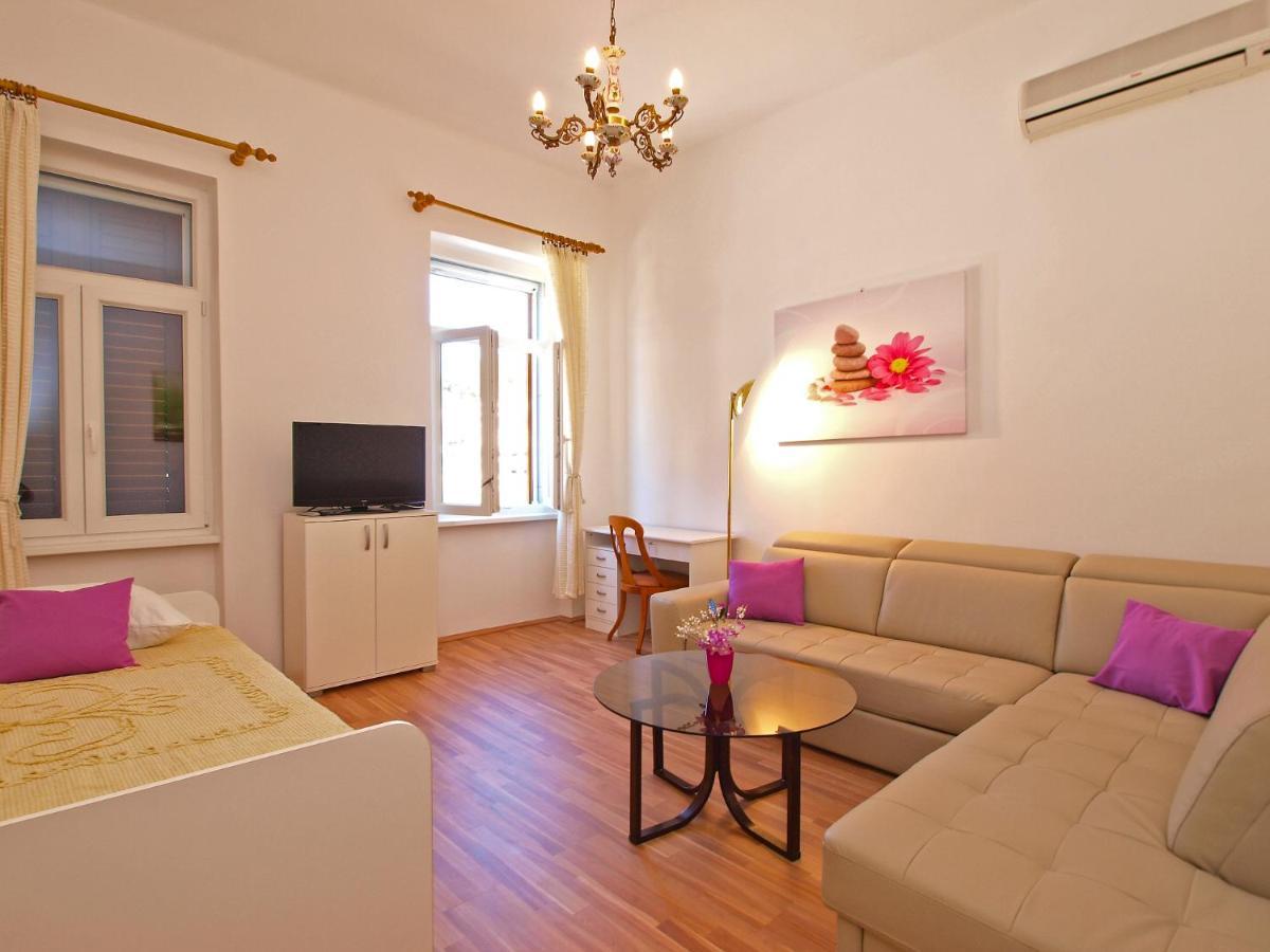 Apartment By The Sea Rabac 1093 外观 照片